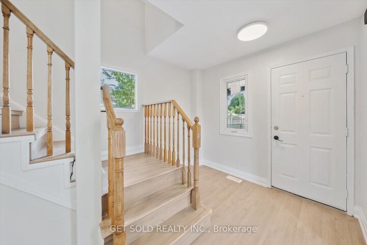 Property Photo:  232 Kozlov Street  ON L4N 7H6 