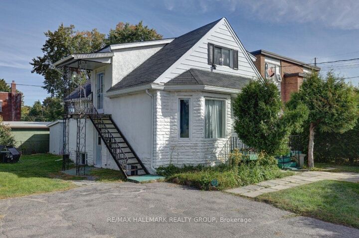 Property Photo:  25 Wright Street  ON K1K 2C8 