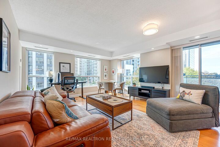 Property Photo:  188 Doris Avenue 515  ON M2N 6Z5 