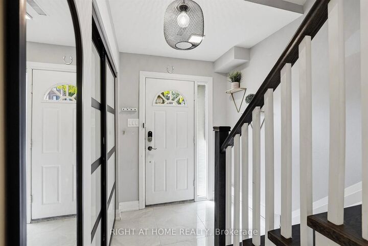 Property Photo:  4101 Westminster Place 45  ON L4W 4X4 