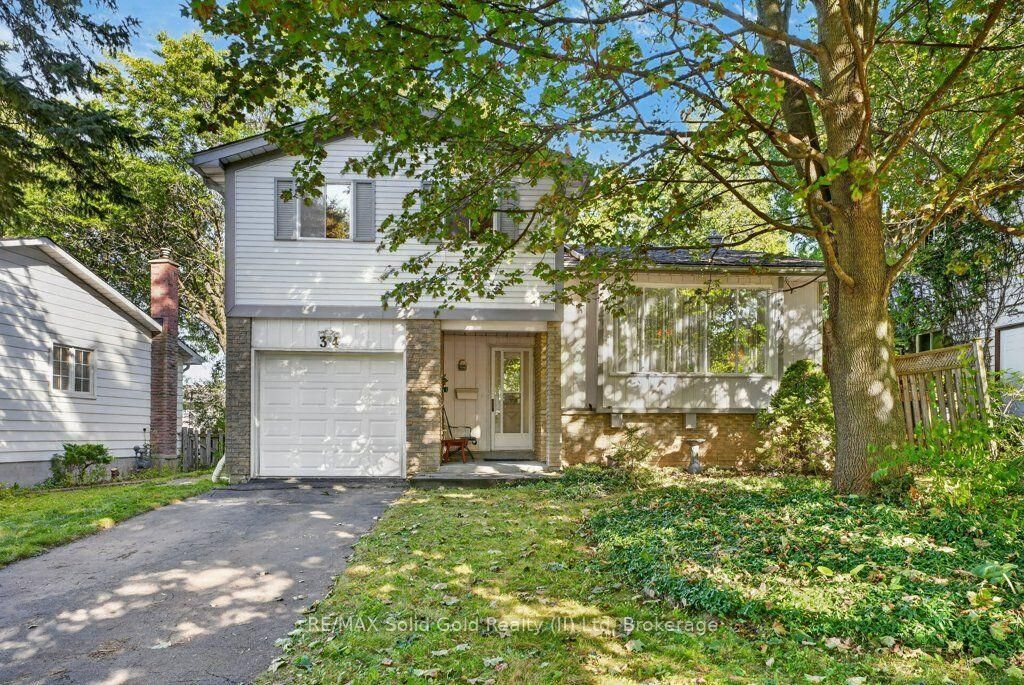 Property Photo:  34 Glen Park Crescent  ON N2N 1G2 