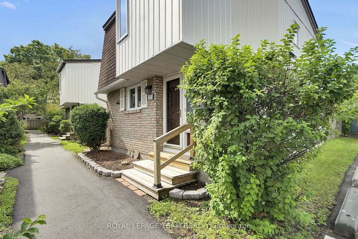 Photo de la propriété:  3240 Southgate Road 51  ON K1V 8W7 