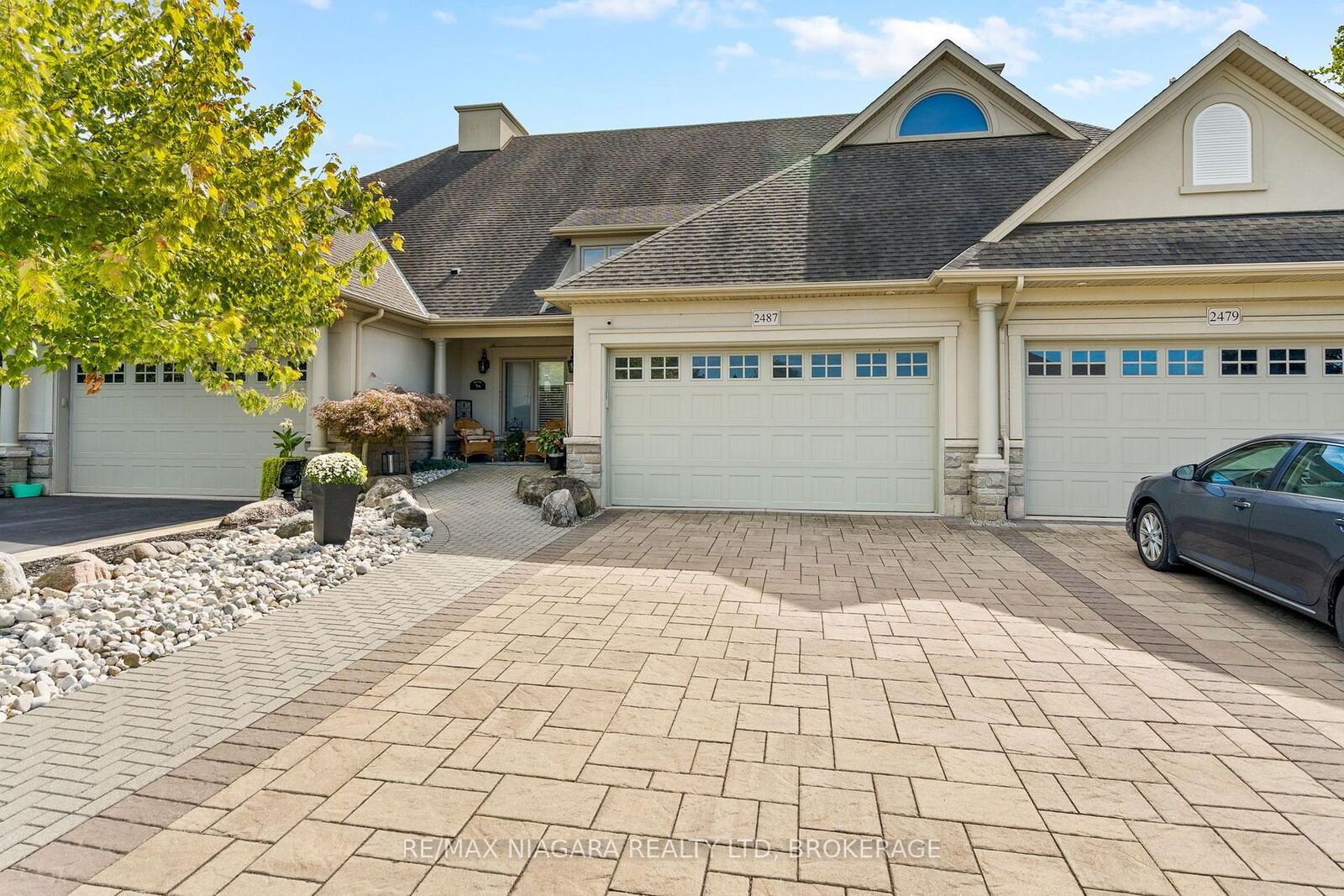 Photo de la propriété: 2487 Walker Court ON L2J 0A2