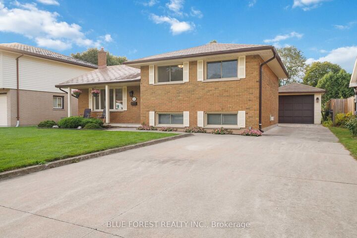 Photo de la propriété:  1260 Victoria Drive  ON N5Y 4E4 
