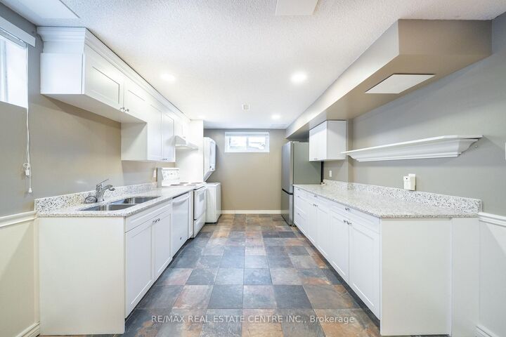 Property Photo:  283 Debborah Place  ON L4A 5C5 