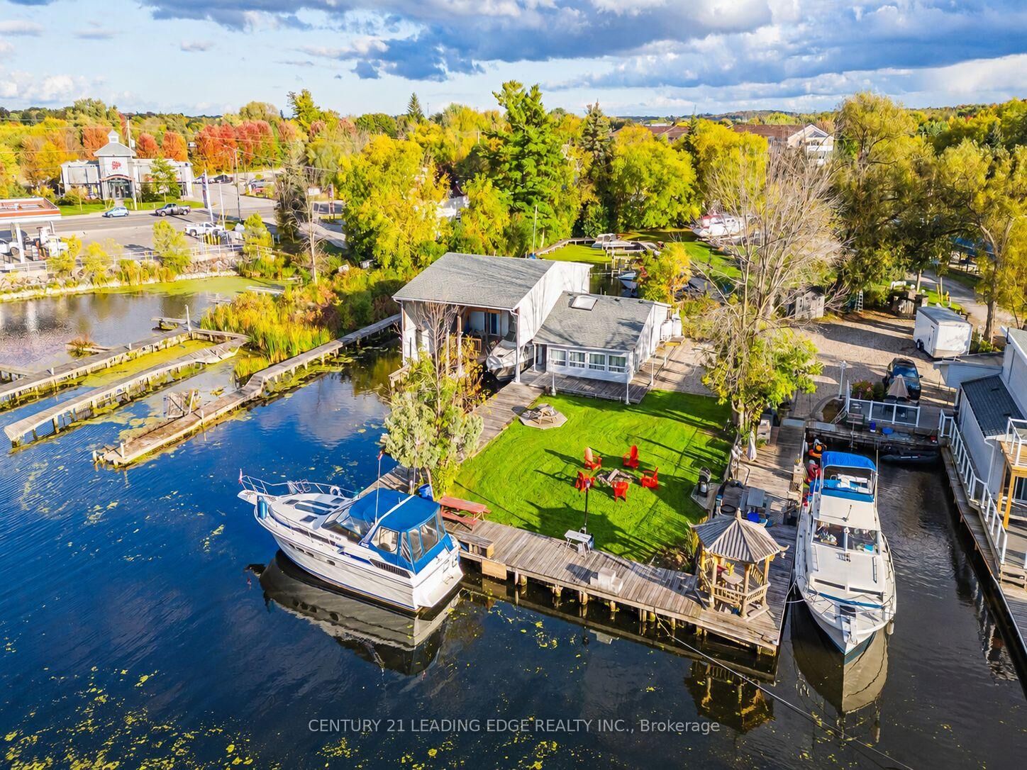 Photo de la propriété: 8 Mac Avenue ON L4P 3W5