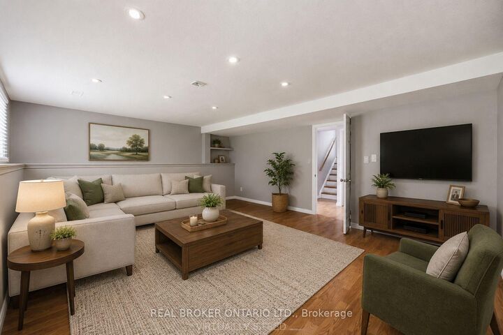 Property Photo:  42 Terrace Avenue  ON L3C 2C4 