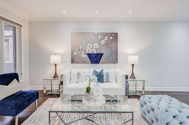 Photo de la propriété: 7 Allayden Drive ON L1P 1L5