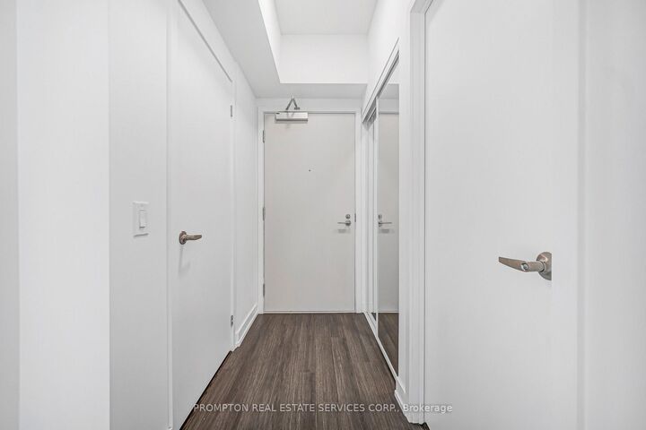 Property Photo:  4010 Eglinton Avenue W 2613  ON M9A 0G5 