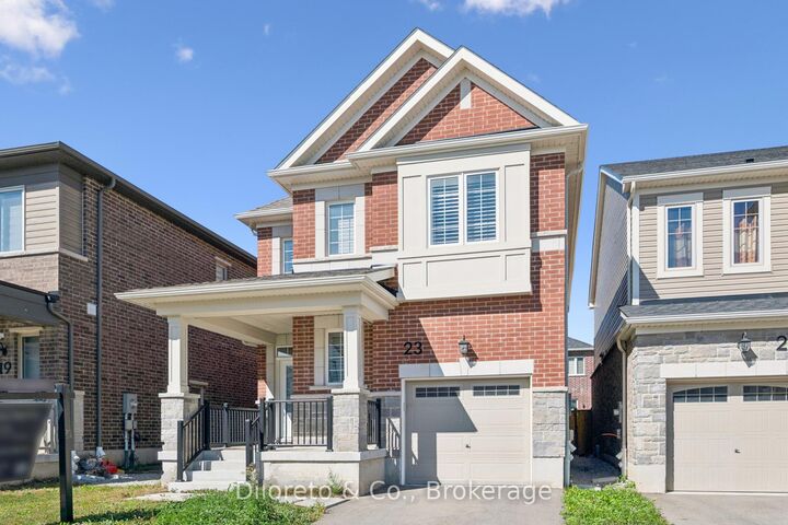 Photo de la propriété: 23 Saxony Street ON N2R 0S3