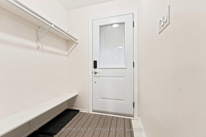 Photo de la propriété: 66 Fieldgate Drive ON K2J 1T9