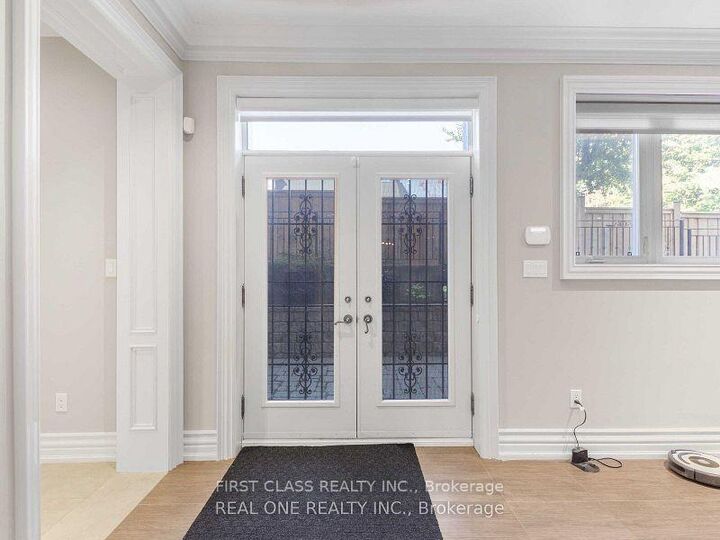 Property Photo:  25 Dempsey Crescent  ON M2L 1Y4 