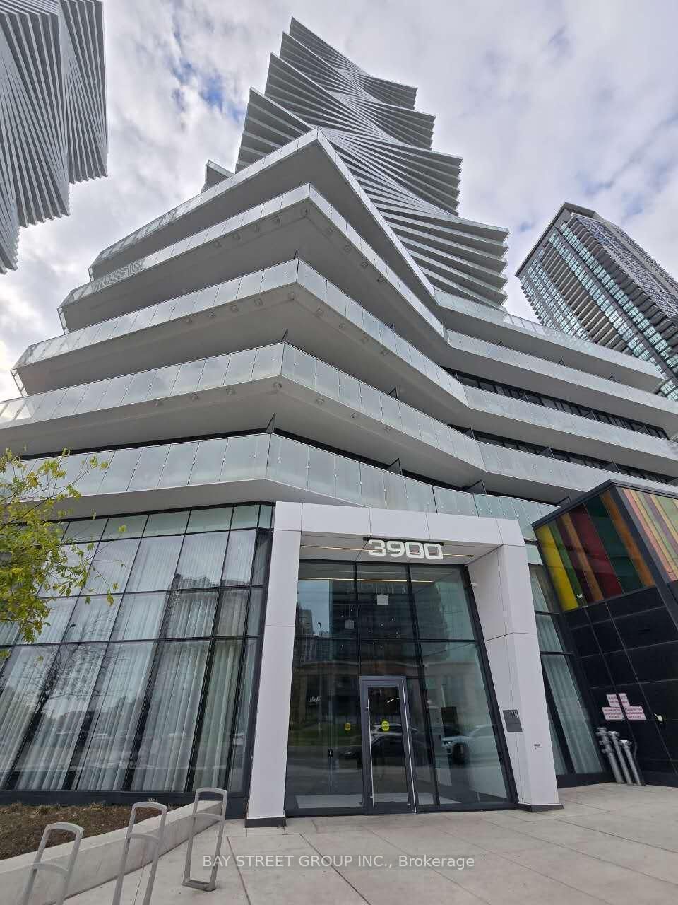 Property Photo:  3900 Confederation Parkway 3010  ON L5B 0M3 