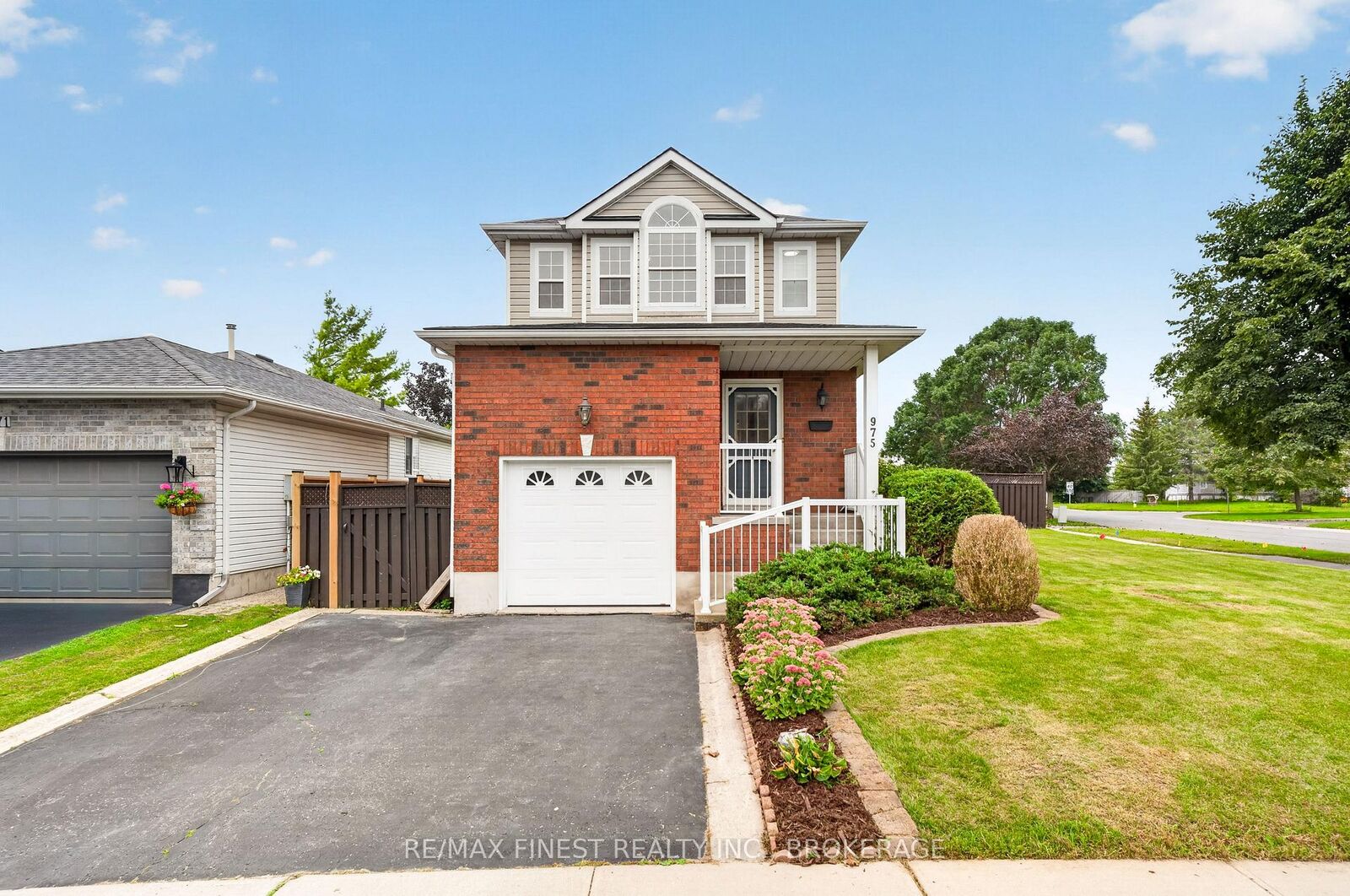 Photo de la propriété:  975 Ringstead Street  ON K7M 8V2 