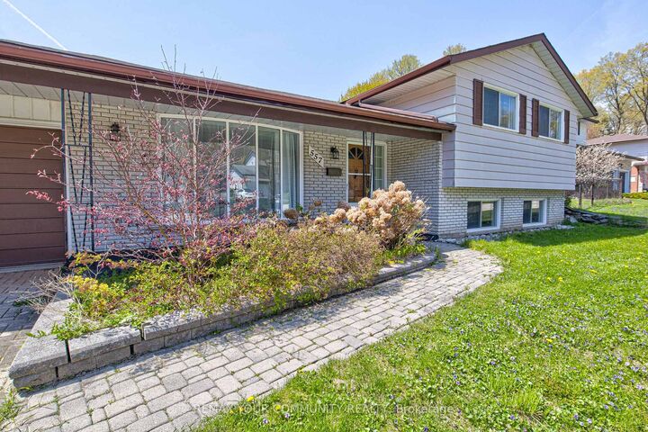 Property Photo:  557 Glen Manor Boulevard  ON N2L 4T7 