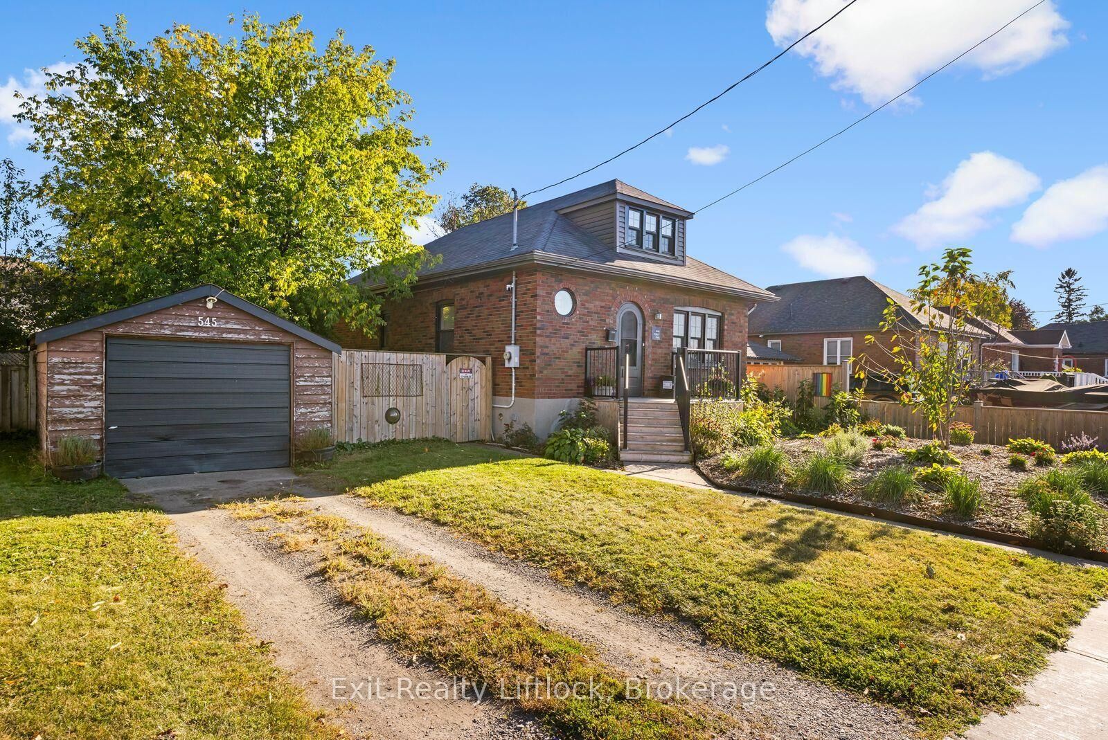 Property Photo:  545 Braidwood Avenue  ON K9J 1V9 
