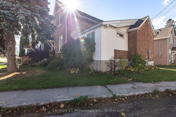 Property Photo:  1282 1st Avenue W  ON N4K 4L1 