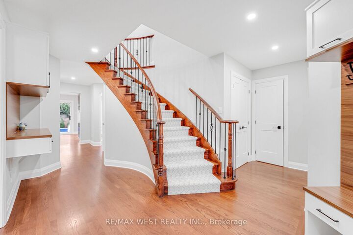 Property Photo: 1136 Goodson Crescent ON L6H 4A4