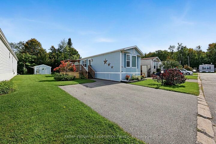 Property Photo:  4052 Ash Crescent  ON L3V 6H4 
