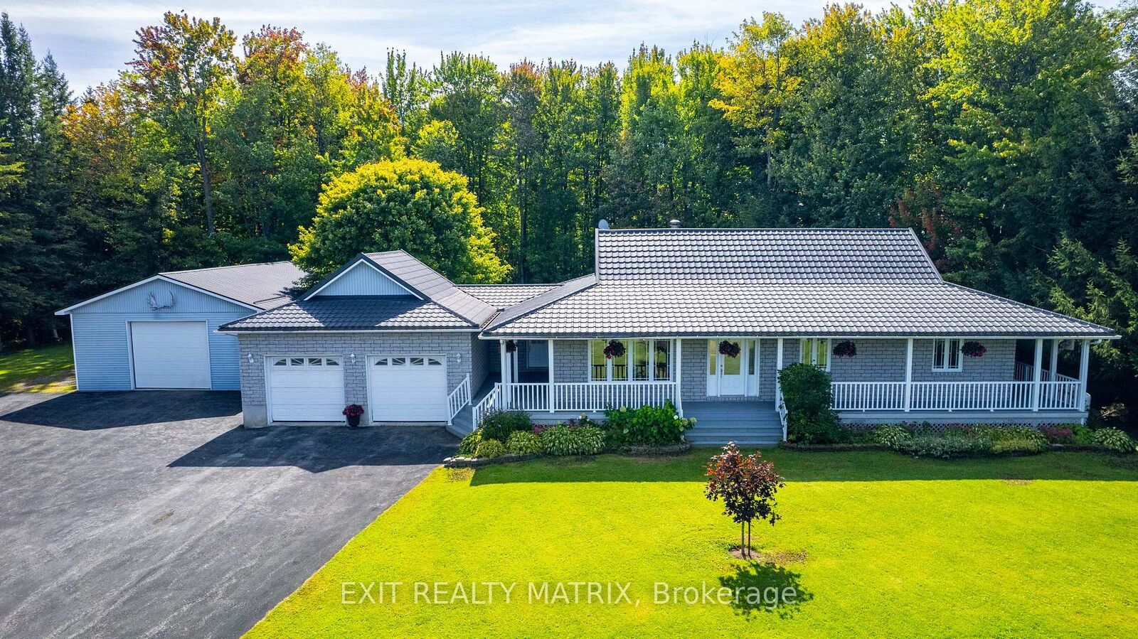Property Photo:  2120 Russland Road  ON K0A 3H0 