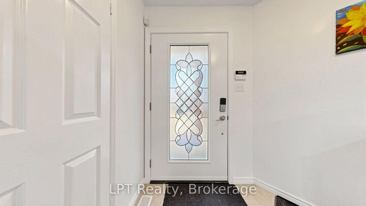 Property Photo: 18 Tawn Crescent S ON L1Z 1J1
