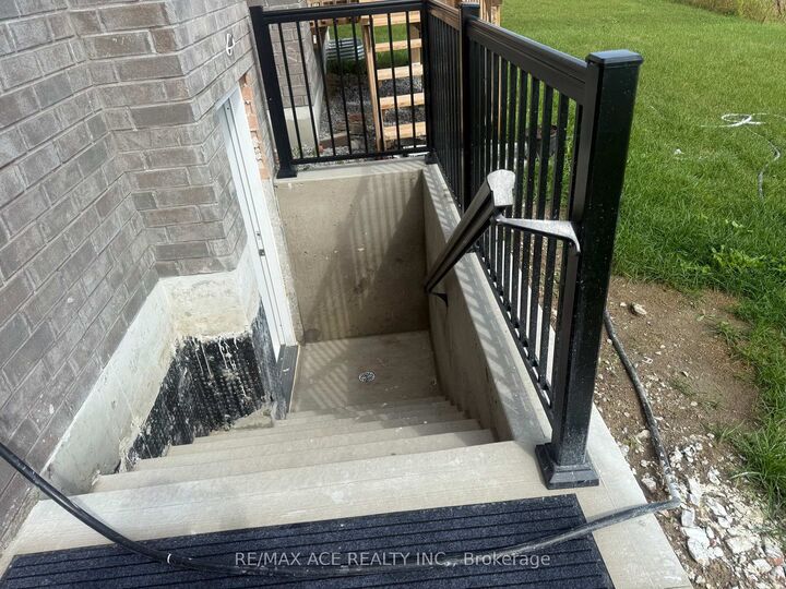 Property Photo:  2219 Beckman Crescent Bsmt  ON L1L 0W8 