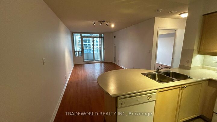Property Photo:  1 Rean Drive 804  ON M2K 3C1 