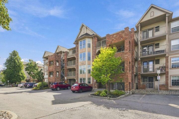 Property Photo: 4025 Kilmer Drive 310 ON L7M 4M5