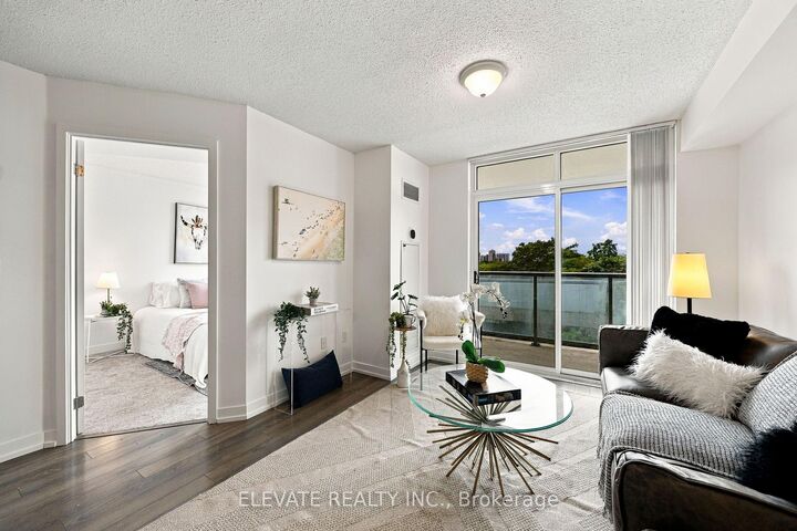 Property Photo:  812 Lansdowne Avenue 408  ON M6H 4K5 