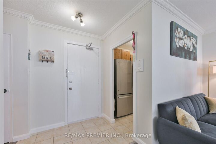 Photo de la propriété: 80 Grandravine Drive 614 ON M3J 1B2