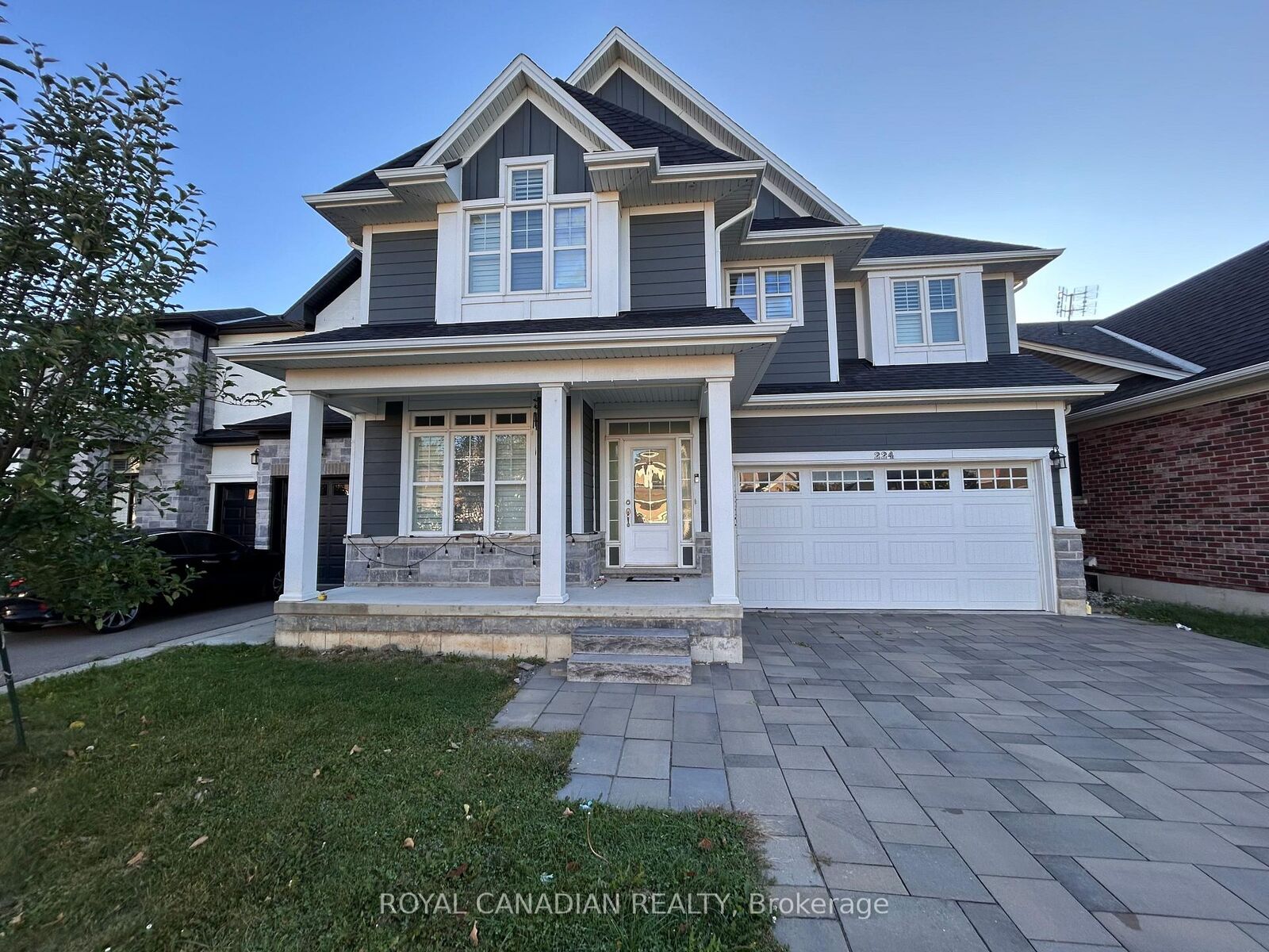 Property Photo:  224 Moorland Crescent Upper  ON L9K 1S6 
