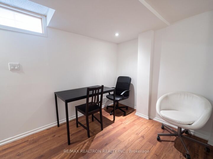 Property Photo:  47 Nightstar Drive  ON L4C 8H8 