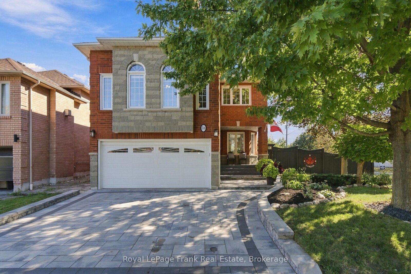 Photo de la propriété: 58 Parnell Crescent ON L1R 2L5