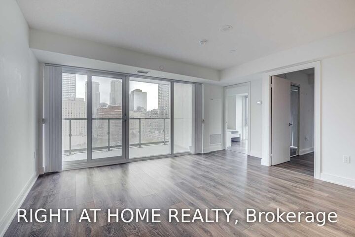 Property Photo:  89 McGill Street 1402  ON M5B 1H5 