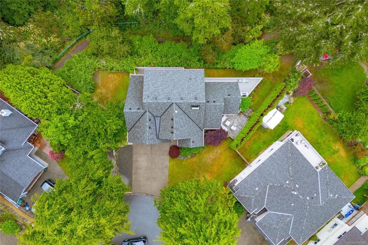 Property Photo: 1927 Riverside Dr BC V9B 6H9