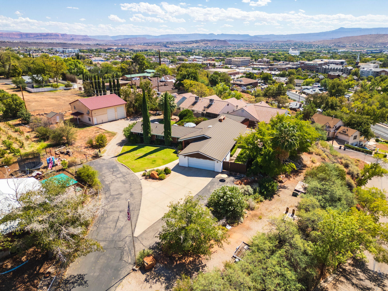 Property Photo: 338 N 100 St W UT 84770