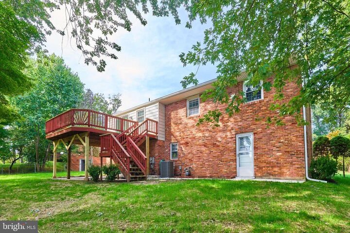 Property Photo:  2807 Schafflind Court  VA 22180 