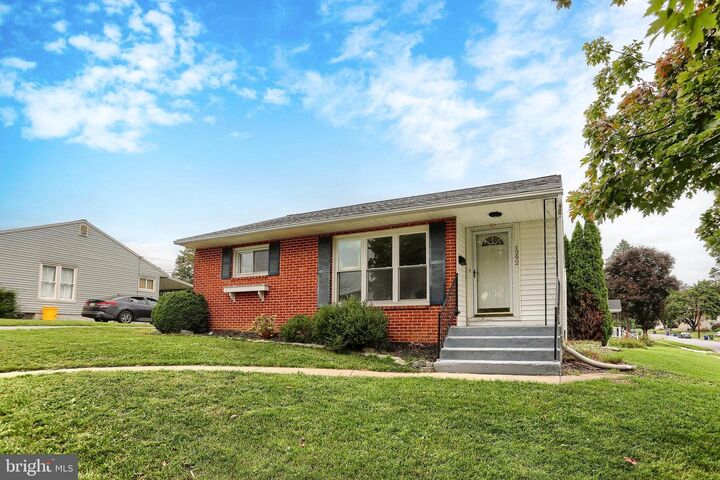 Property Photo:  1292 Strafford Road  PA 17011 