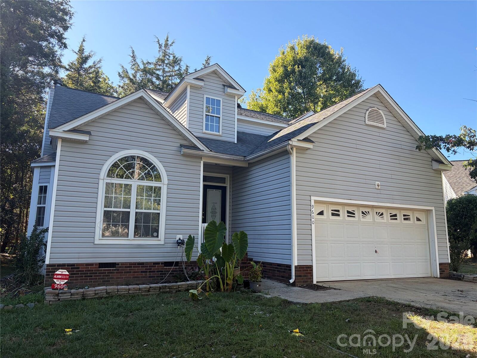 Property Photo:  9600 Veronica Drive  NC 28215 