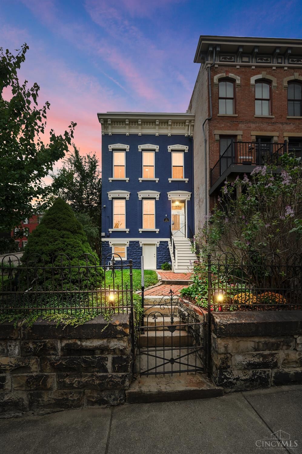 Property Photo:  524 Liberty Hill  OH 45202 