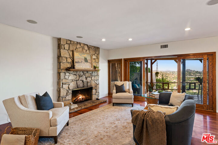 Property Photo: 4535 San Blas Ave CA 91364
