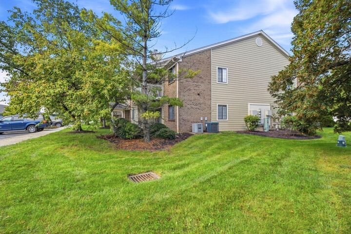 Property Photo:  6735 Meadow Creek Drive  OH 43235 