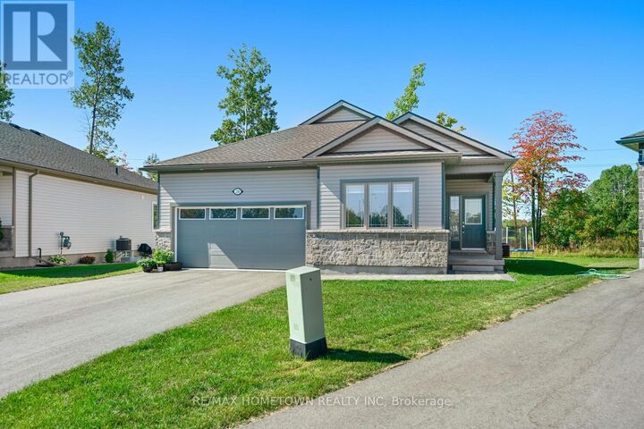 Property Photo:  250 Adley Drive  ON K6V 7J2 