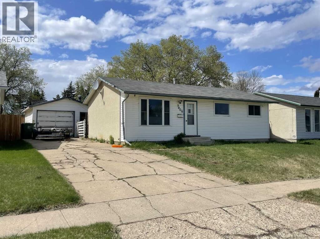 Property Photo:  3406 48 Avenue  SK S9V 1A9 