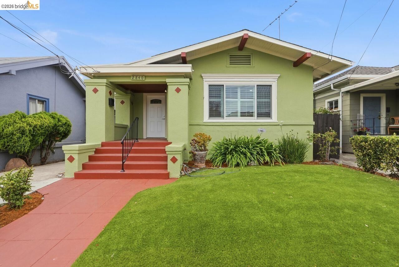 Property Photo:  2840 Stanton St  CA 94702 