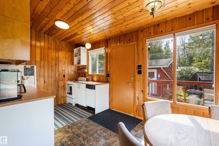 Property Photo:  47422 Rge Rd 14 2270  AB T0C 2P0 
