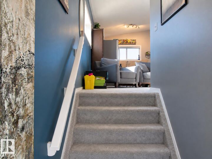 Property Photo:  142 Selkirk Place Place 135  AB T9E 0M9 