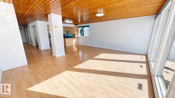 Property Photo:  8204 14 Avenue NW  AB T6K 1X4 