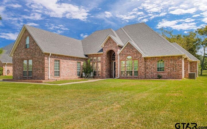 Property Photo:  209 Clubview  TX 75771 