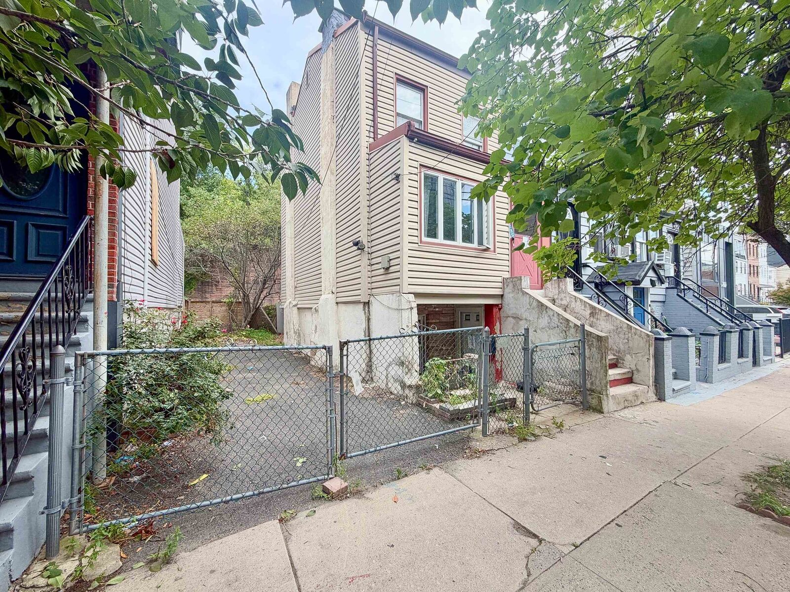 Property Photo: 364 5th St NJ 07302